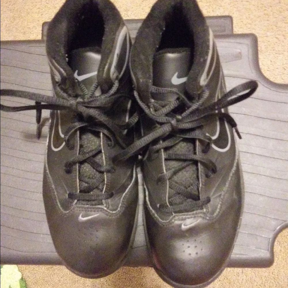 Nike high top sneakers 4 Youth